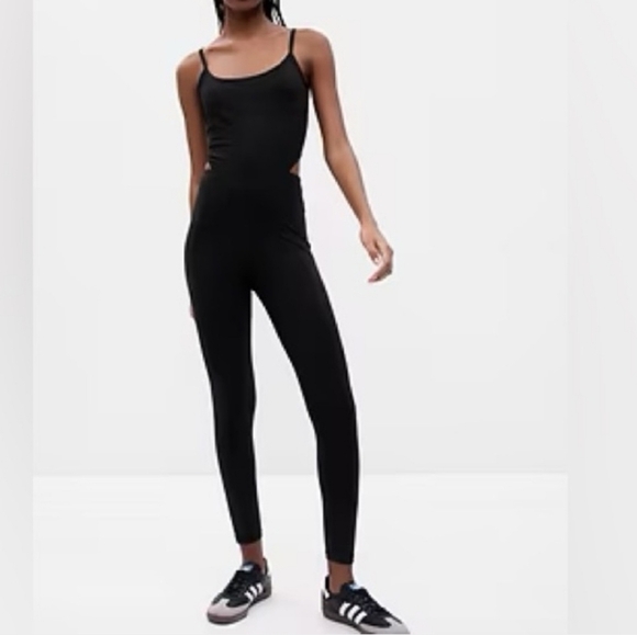 GAP Pants - GAP Black One-Piece Bodysuit Jumpsuit Cutout Back Size M Petite Athleisure